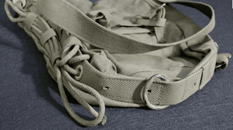 WWII USN Navy UDT Beach Demolition Bag - Satchel Charge M3 Kit D-Day - S. Pacific - Nice example - Image 3