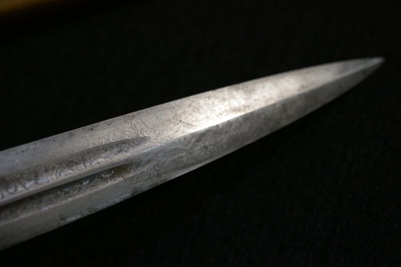 WWII German Navy - Officers Kriegsmarine Dagger - Uncleaned - Image 16