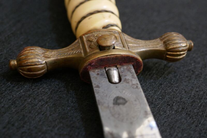 WWII German Navy - Officers Kriegsmarine Dagger - Uncleaned - Image 17