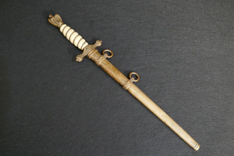 WWII German Navy - Officers Kriegsmarine Dagger - Uncleaned - Image 28