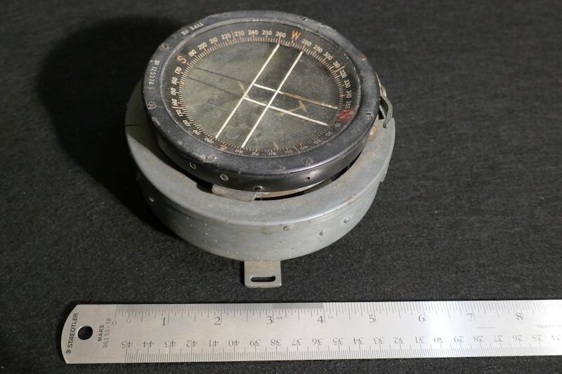 WWII British Royal Air Force Navigational Compass - Spitfire - Hurricane - Mosquito - Beaufighter - Crown Marked AM 6A/726 - - Image 10