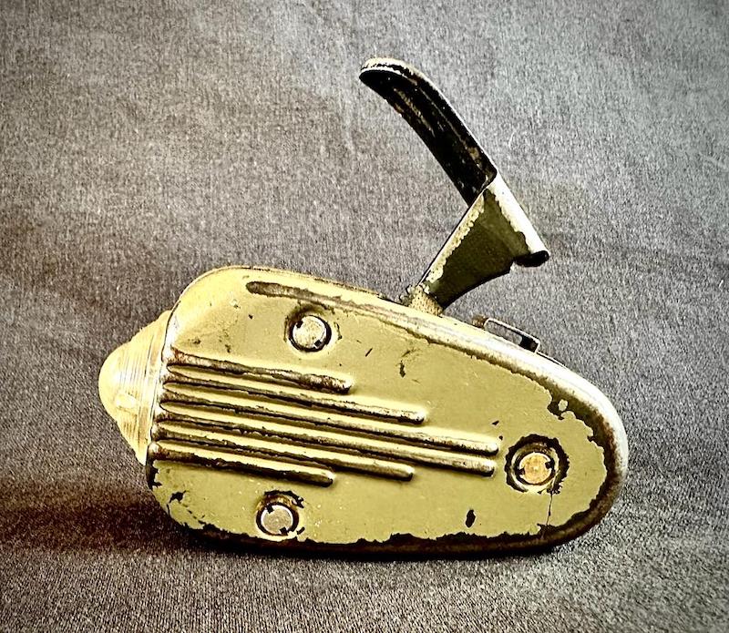 WW2 Phillips Produced - Knijpkat - Squeeze Cat - Dynamo Torch - Philips Commando - Camp Vught Netherlands - Wehrmacht 1943 Olive Drab (Sold)