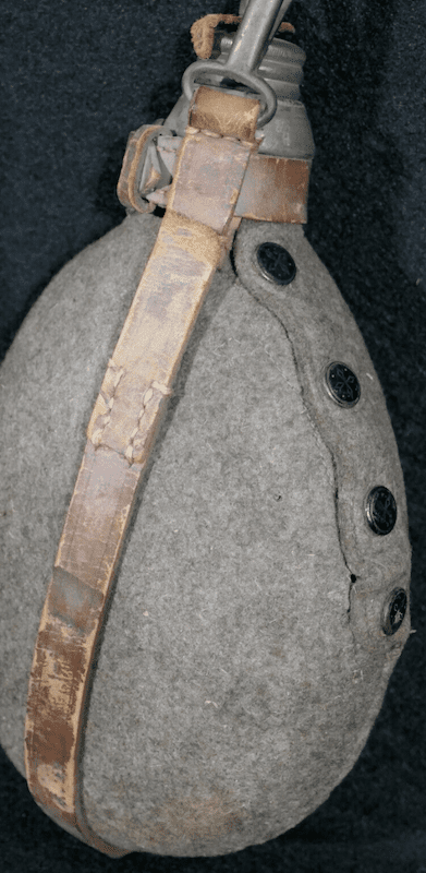 WWI Imperial German Army - Canteen M1915 - Original Field Wool Cover & Leather - Image 6