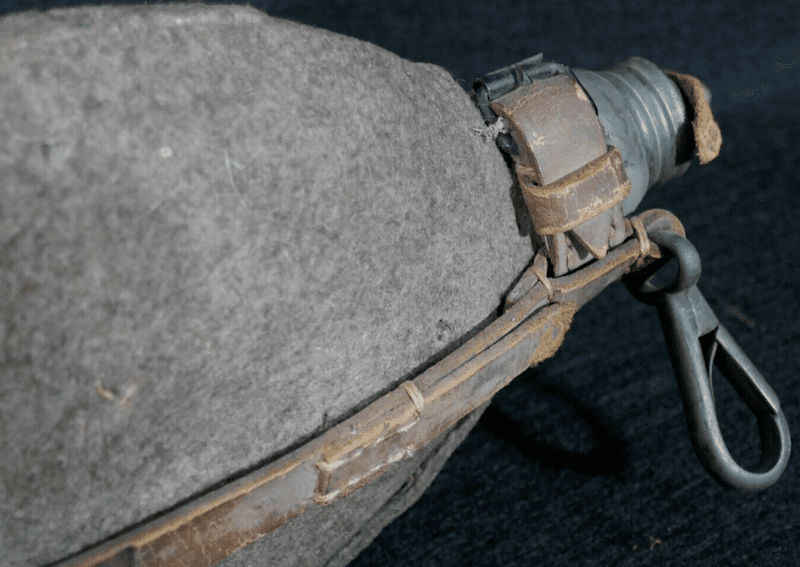 WWI Imperial German Army - Canteen M1915 - Original Field Wool Cover & Leather - Image 9