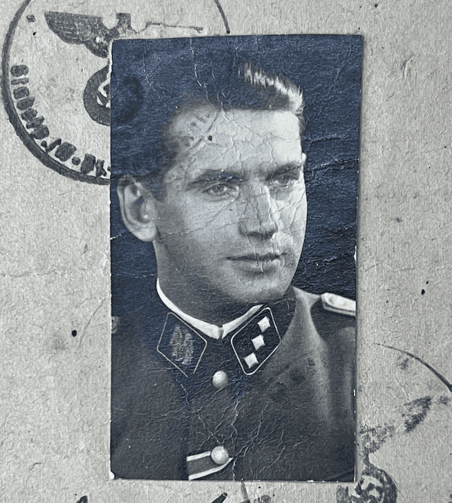 WWII German Waffen SS Soldbuch - SS-Hauptsturmführer Willfried Segebrecht - Commander 1st Company - SS-Panzer-Aufklärungsabteilung 16 RFSS - War Criminal - Worst Massacre of Civilians by the Waffen SS on the Western Front - Italy - Vinca - Monte Sole - Bardine - Valla - Exceptionally Rare Historical Evidence ( SOLD )