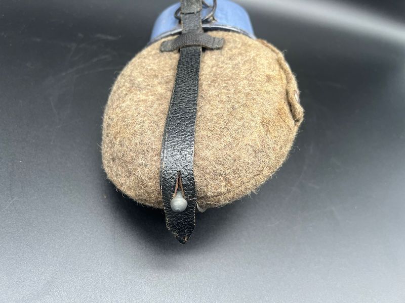 WWII German Army Water Bottle and Cup - BLUE - Oskar Schindler’s company, « Deutsche Emailwarenfabrik » Rare (Sold) - Image 4