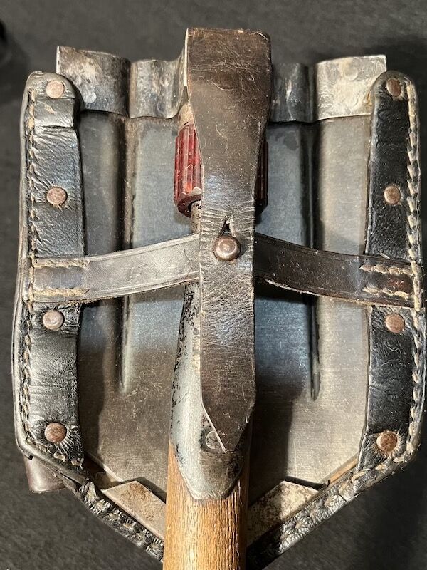 WWII German Army Spade & Cover - Klappspaten - Maker: JHG 1941 - WaA - Original - Image 12