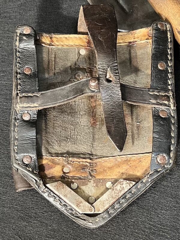 WWII German Army Spade & Cover - Klappspaten - Maker: JHG 1941 - WaA - Original - Image 6