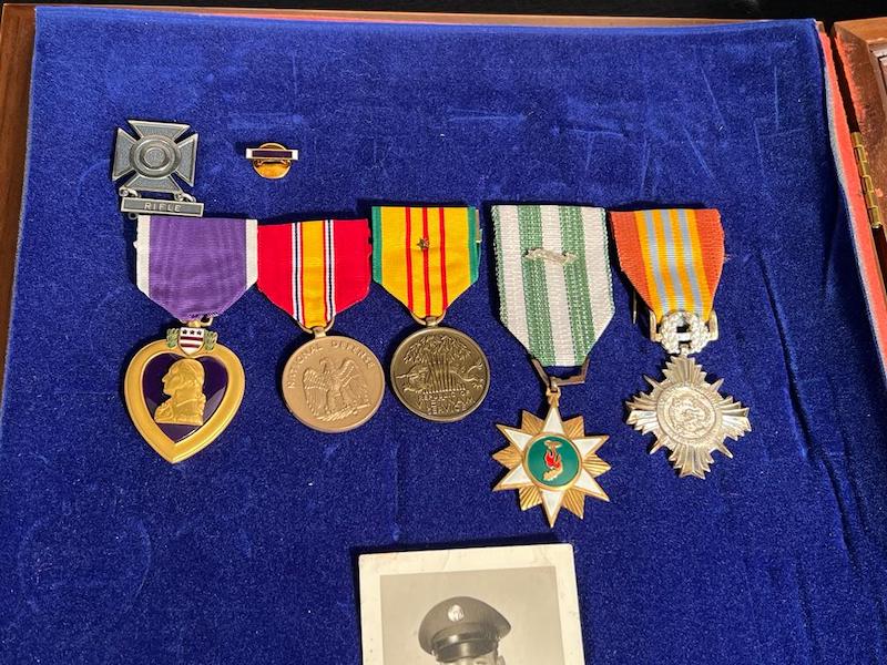 Vietnam US Army - Purple Heart Grouping - SP5 E5 David H Dunn - 15/07/1969 Died Quảng Nam - Image 2