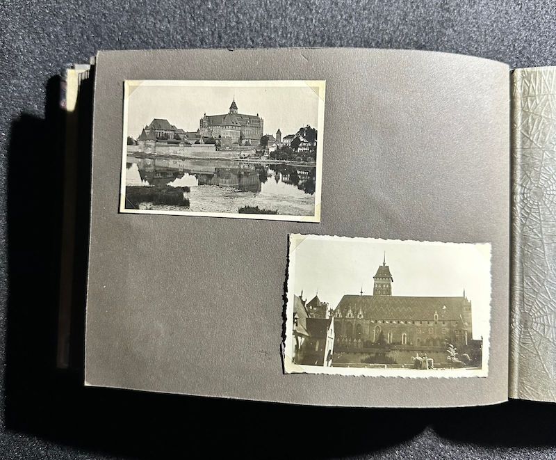 WWII German R.A.D Photo Album - Abteilung 2/20 Rosenberg West Prussia - Ship Robert Ley - Bismarck - Artillerie Regiment 23 Potsdam-Nedlitz - Anti Aircraft Mg34 - Captured Helmets - STUG III - Russian Front - Image 29