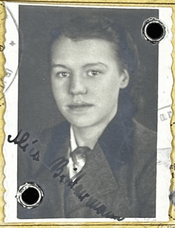 WWII German Reichsarbeitsdienst ID - RAD Arbeitsmaid Alice Bittermann - 1941 Magdeburg
